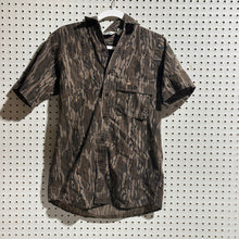 Load image into Gallery viewer, 80&#39;s Duxbak Mossy Oak Bottomland Shirt (S)🇺🇸