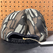 Load image into Gallery viewer, 80's Old Style Trebark Whitetail Snapback