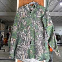 Load image into Gallery viewer, Mossy Oak Shadowleaf Shirt (L)🇺🇸