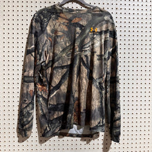 Load image into Gallery viewer, Mossy Oak Under Armour Treestand Activewear Shirt (L)