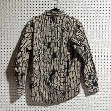 Load image into Gallery viewer, 80's Cabela's Trebark Chamois Shirt (M)🇺🇸