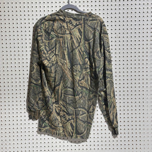 Load image into Gallery viewer, Mossy Oak Shadowgrass Shirt (L)