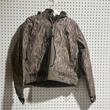 Load image into Gallery viewer, Mossy Oak Bottomland Sherpa Lined Jacket (L)