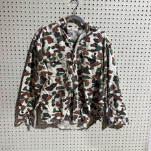 Load image into Gallery viewer, 80's Duxbak Camo Shirt (L)🇺🇸