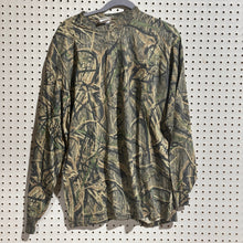 Load image into Gallery viewer, Mossy Oak Shadowgrass Shirt (L)