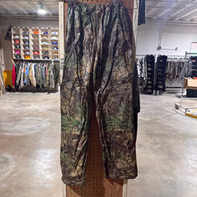 Load image into Gallery viewer, Realtree PVC Rain Pants (M)