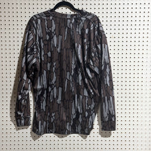 Load image into Gallery viewer, Trebark Active Wear Shirt (L)