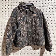 Load image into Gallery viewer, Carhartt Mossy Oak Treestand Insulated Jacket (L)🇺🇸