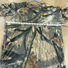 Load image into Gallery viewer, Mossy Oak Under Armour Treestand Activewear Shirt (L)