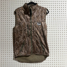 Load image into Gallery viewer, Banded Mossy Oak Bottomland Sherpa Vest (S/M)
