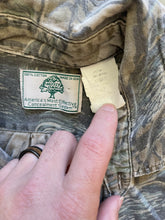 Load image into Gallery viewer, Vintage Mossy Oak Treestand Camo Strap Shirt (XL)