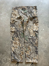 Load image into Gallery viewer, Vintage Liberty Realtree Advantage Camo Adjustable Waist Pants (XL)