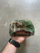 Load image into Gallery viewer, 1999 Mossy Oak Shadowleaf Camo Lakeway Turkey Hat