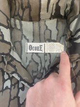 Load image into Gallery viewer, Vintage Trebark Camo Lightweight Pullover Shirt (XL)