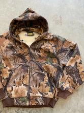 Load image into Gallery viewer, Vintage Realtree Advantage Camo Fleece Hoodie (M)