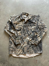 Load image into Gallery viewer, Vintage Mossy Oak Breakup Camo Chamois Shirt (L)