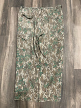 Load image into Gallery viewer, Vintage Mossy Oak Greenleaf Camo Adjustable Waist Pants (XL)