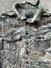 Load image into Gallery viewer, Vintage Rattlers Brand Realtree Camo Chamois (XL)