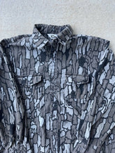 Load image into Gallery viewer, Vintage Trebark Camo Chamois Shirt (2XL)
