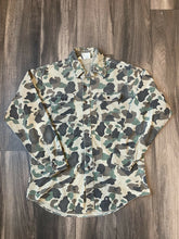 Load image into Gallery viewer, Vintage Distressed Duck Camo Chamois Shirt (L)