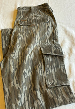 Load image into Gallery viewer, Vintage Mossy Oak Bottomland 90’s Bottomland Pants 36X34