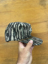 Load image into Gallery viewer, Vintage Camo Rope Hat