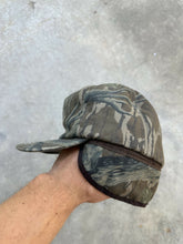 Load image into Gallery viewer, Vintage MossyOak Treestand Camo Insulated Trapper Hat