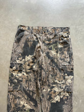 Load image into Gallery viewer, Vintage Mossy Oak Gen 1 Breakup Camo Pants (L)