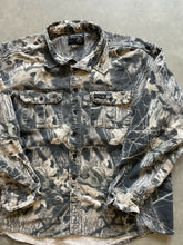 Load image into Gallery viewer, Vintage Mossy Oak Breakup Camo Chamois Shirt (2XL)