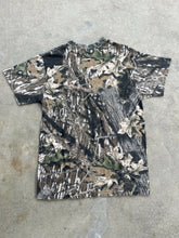 Load image into Gallery viewer, Vintage MossyOak Breakup Camo Pocket T-Shirt (M/L)