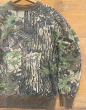 Load image into Gallery viewer, 90’s Vintage Spartan Realtree Camo Crewneck (S/M) 🇺🇸