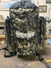 Load image into Gallery viewer, Vintage Boyt Harness Co. Mossy Oak Hunting Bacpack, Waterflow Accessories