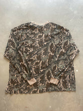 Load image into Gallery viewer, Vintage Mossy Oak Treestand Camo Long Sleeve Shirt (3XL)