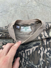Load image into Gallery viewer, Vintage MossyOak Treestand Camo Pocket Longsleeve (XL/XXL)