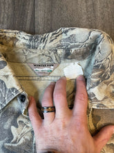 Load image into Gallery viewer, Vintage Realtree Advantage Camo Chamois Shirt (2XL)