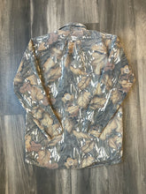 Load image into Gallery viewer, 1990’s Mossy Oak Fall Foliage Camo Strap Shirt (M)