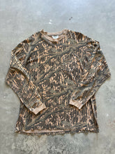 Load image into Gallery viewer, Vintage Mossy Oak Treestand Camo Long Sleeve Shirt (2XL)