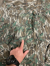 Load image into Gallery viewer, 1990’s Mossy Oak Greenleaf Camo Button-Up Shirt (XL)