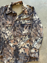 Load image into Gallery viewer, Vintage Mossy Oak Gen 1 Breakup Camo Snap Button Shirt (L)