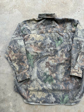 Load image into Gallery viewer, Vintage Duxback Realtree Advantage Timber Camo Button-Up (XXL)