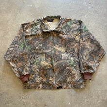 Load image into Gallery viewer, Vintage Realtree Advantage Timber Camo Jacket (3XL)