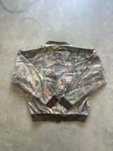 Load image into Gallery viewer, Vintage Cabela’s Realtree Advantage Timber Camo Bomber Jacket (L)