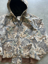 Load image into Gallery viewer, Vintage Walls Realtree Advantage Camo Hooded Jacket (L)