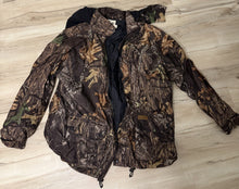 Load image into Gallery viewer, Herters camo jacket