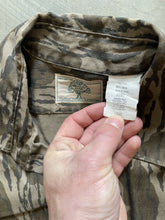 Load image into Gallery viewer, Vintage Mossy Oak Bottomland Strap Shirt (L)