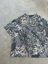 Load image into Gallery viewer, Vintage MossyOak Breakup Camo Pocket T (L)