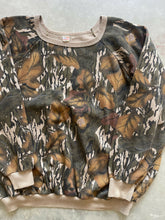 Load image into Gallery viewer, Vintage Mossy Oak Fall Foliage Camo Crewneck (3XL)