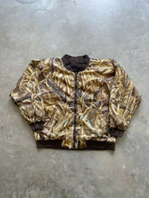 Load image into Gallery viewer, Vintage Advantage Wetlands Camo Puffer Jacket (XL)