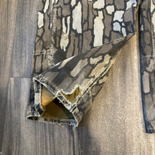 Load image into Gallery viewer, 1990’s Carhartt Trebark Camo Pants (L) (39x30)