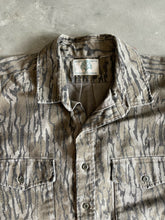 Load image into Gallery viewer, Vintage Mossy Oak Original Bottomland Camo Chamois Shirt (XL)